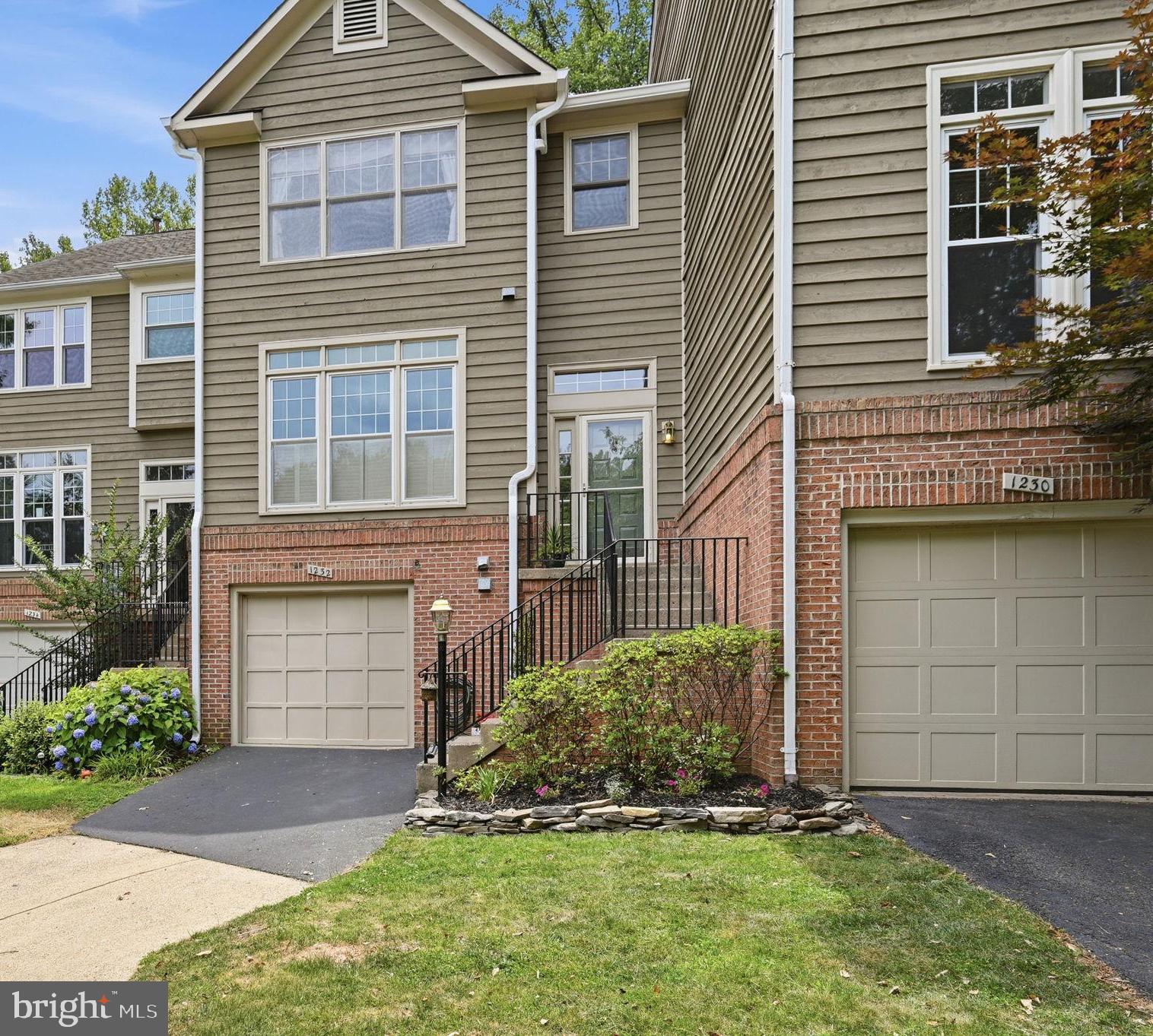1232 Weatherstone Court Reston, VA 20194 - Photo 46 of 51 Garage