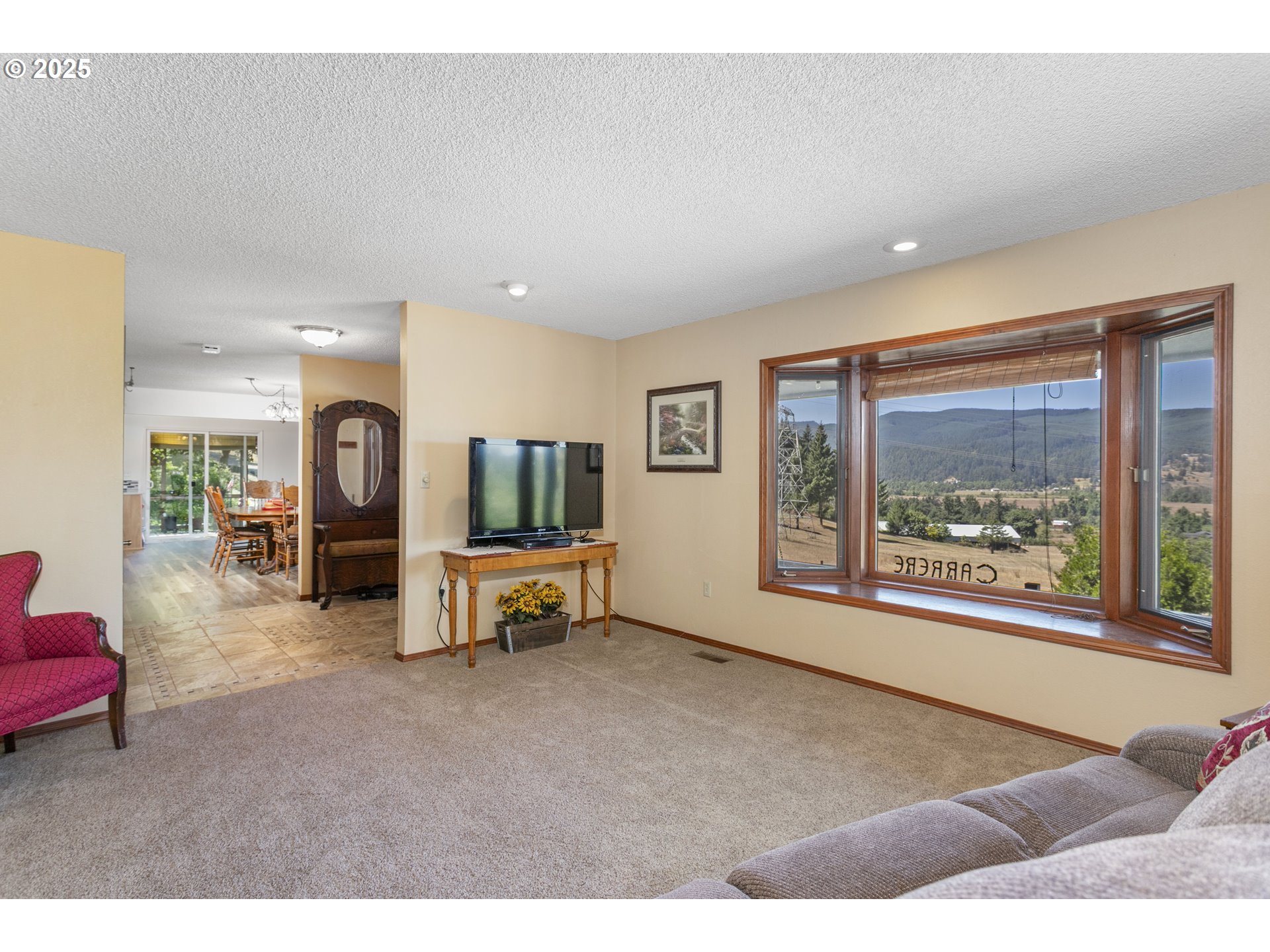 36589 Alder Branch Road Springfield, OR 97478 - Photo 11 of 36 a living room with furniture and a large window