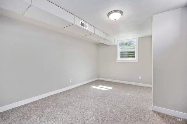 $369,900 | 489 Borah Avenue, Twin Falls, ID 83301