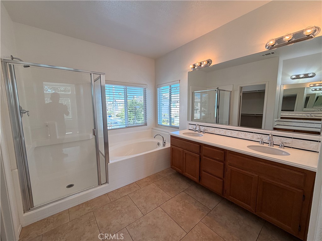 6287 Oakfield Court Riverside, CA 92504 - Photo 7 of 17 Master Bath