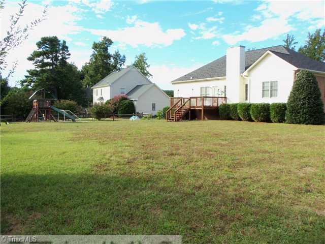 6300 Armsby Road Clemmons, NC 27012 - Photo 3 of 12 Exterior Back.