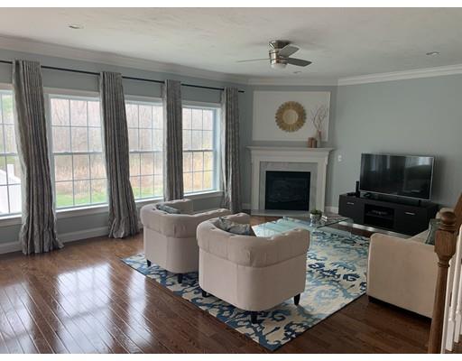 33 Autumn Circle Canton, MA 02021 - Photo 3 of 17 Gallery Image 3