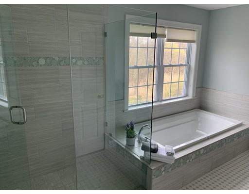 33 Autumn Circle Canton, MA 02021 - Photo 8 of 17 Gallery Image 8