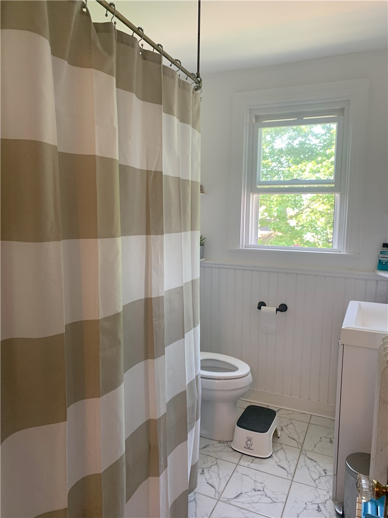 68 Evarts Street Newport, RI 02840 - Photo 17 of 24