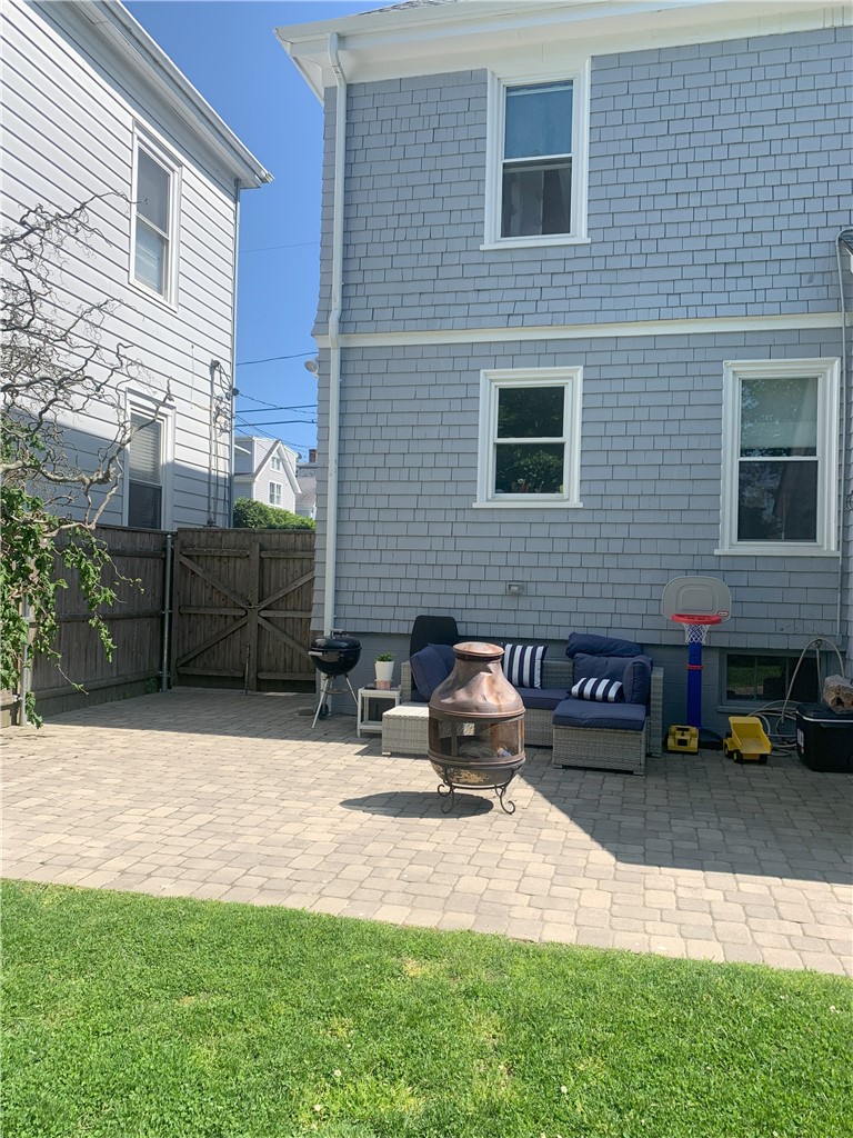 68 Evarts Street Newport, RI 02840 - Photo 21 of 24