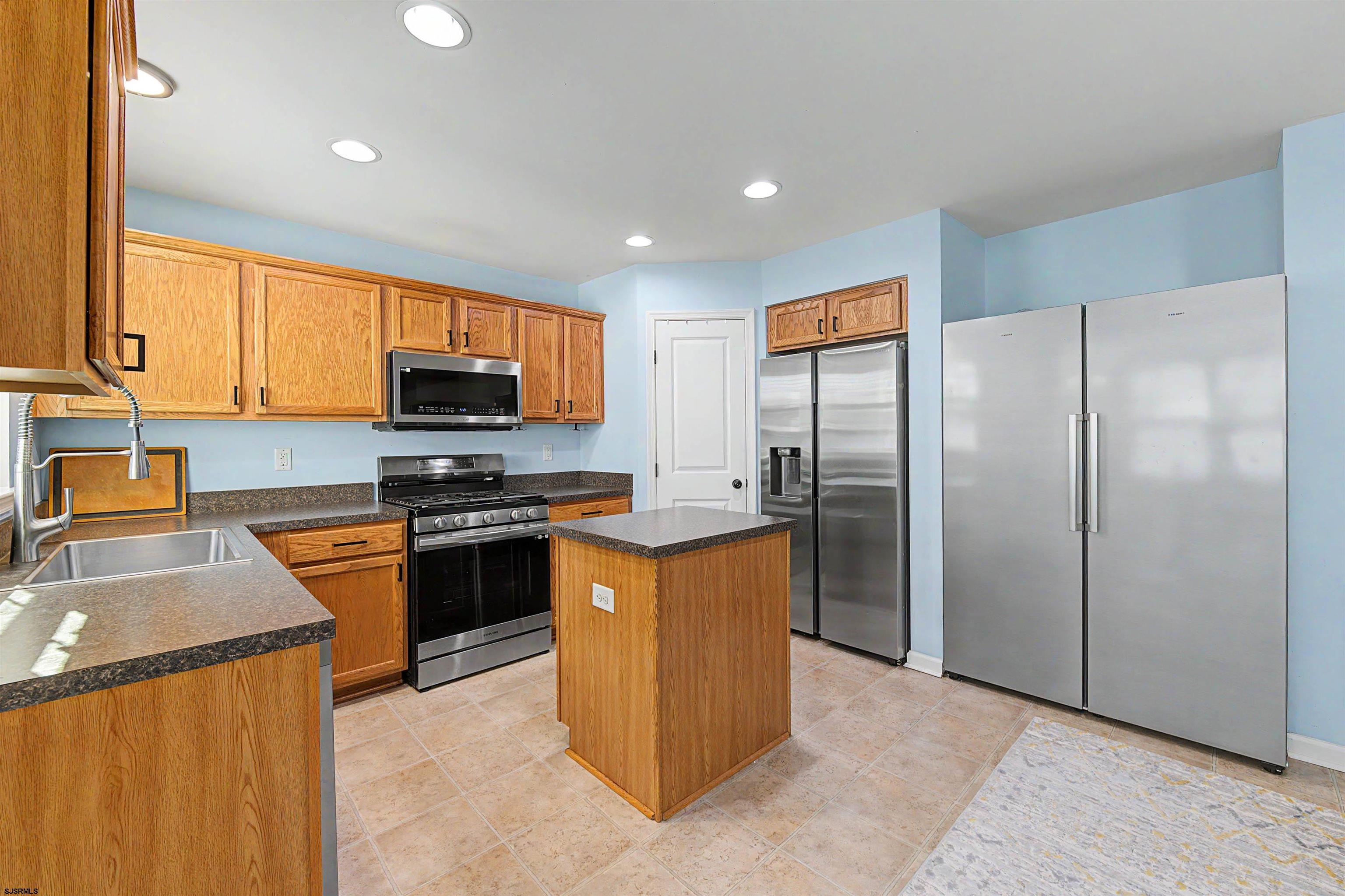 39 Shoreline Road Egg Harbor Township, NJ 08234 - Photo 12 of 33