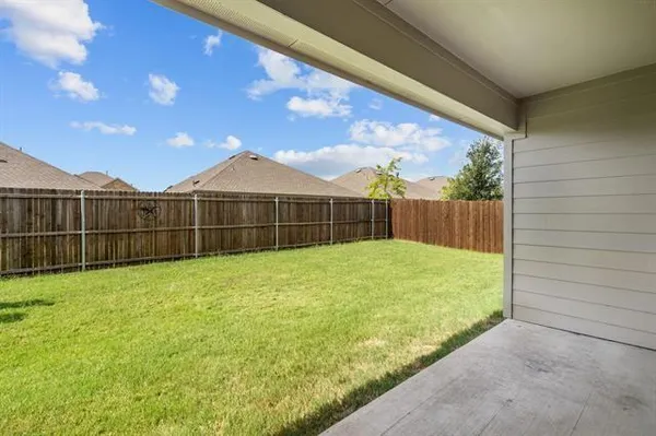$2,350 | 1215 Cres View Drive, Anna, TX 75409