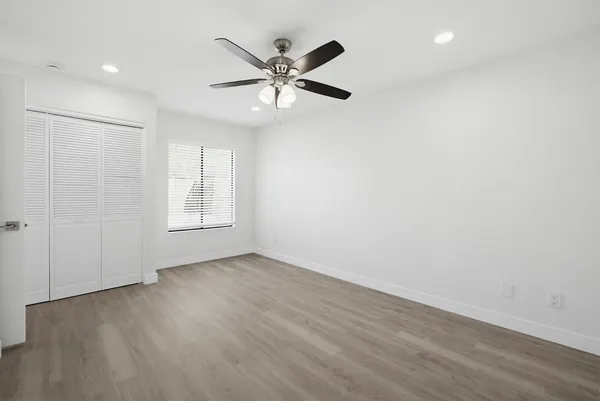 $1,795 | 316 East Turquoise Avenue, Phoenix, AZ 85020