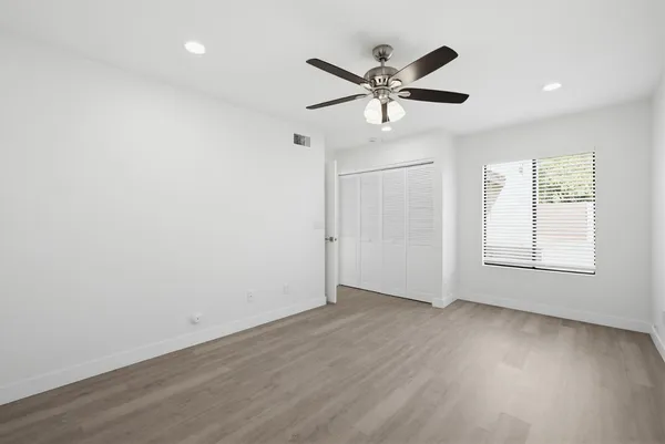 $1,795 | 316 East Turquoise Avenue, Phoenix, AZ 85020