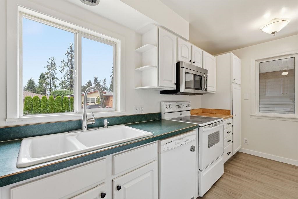3003 South Bernard Street Spokane, WA 99203 - Photo 8 of 42