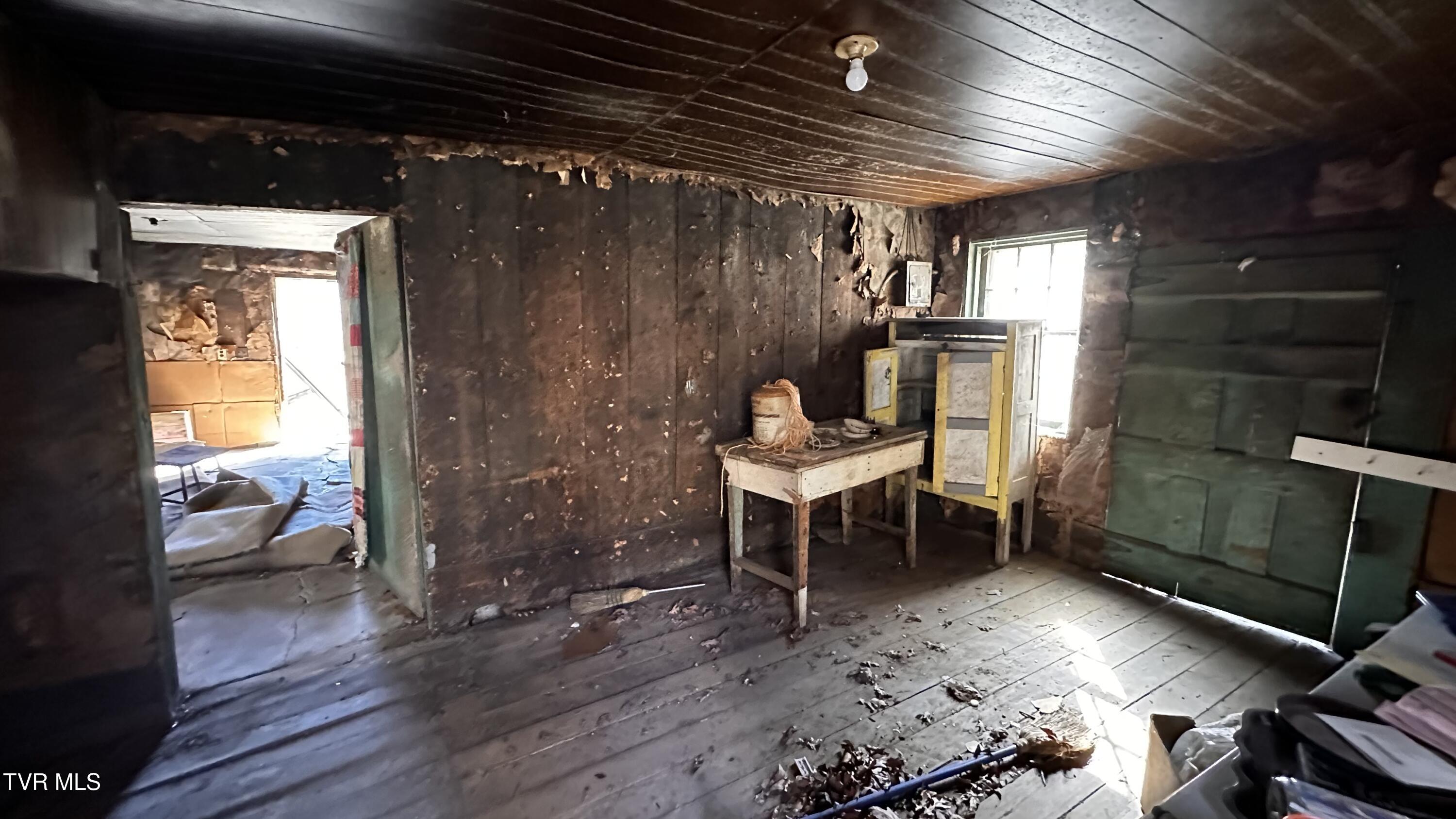 2063 Kelley Gap Road Greeneville, TN 37743 - Photo 7 of 9 IMG_3208