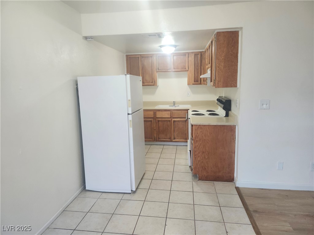 4706 Cessna Avenue, Unit 2 Las Vegas, NV 89115 - Photo 5 of 11
