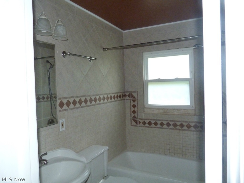 1206 Proctor Road Akron, OH 44306 - Photo 8 of 25 Nicely remodeled main floor bathroom