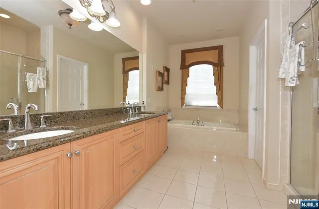 $899,000 | 3 Skyview Drive, North Haledon, NJ 07508