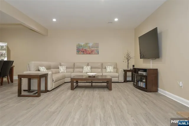 $899,000 | 3 Skyview Drive, North Haledon, NJ 07508