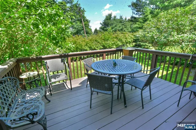 $899,000 | 3 Skyview Drive, North Haledon, NJ 07508