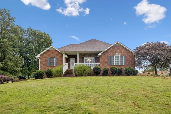 $479,900 | 112 Kelly Lane, Lafayette, TN 37083