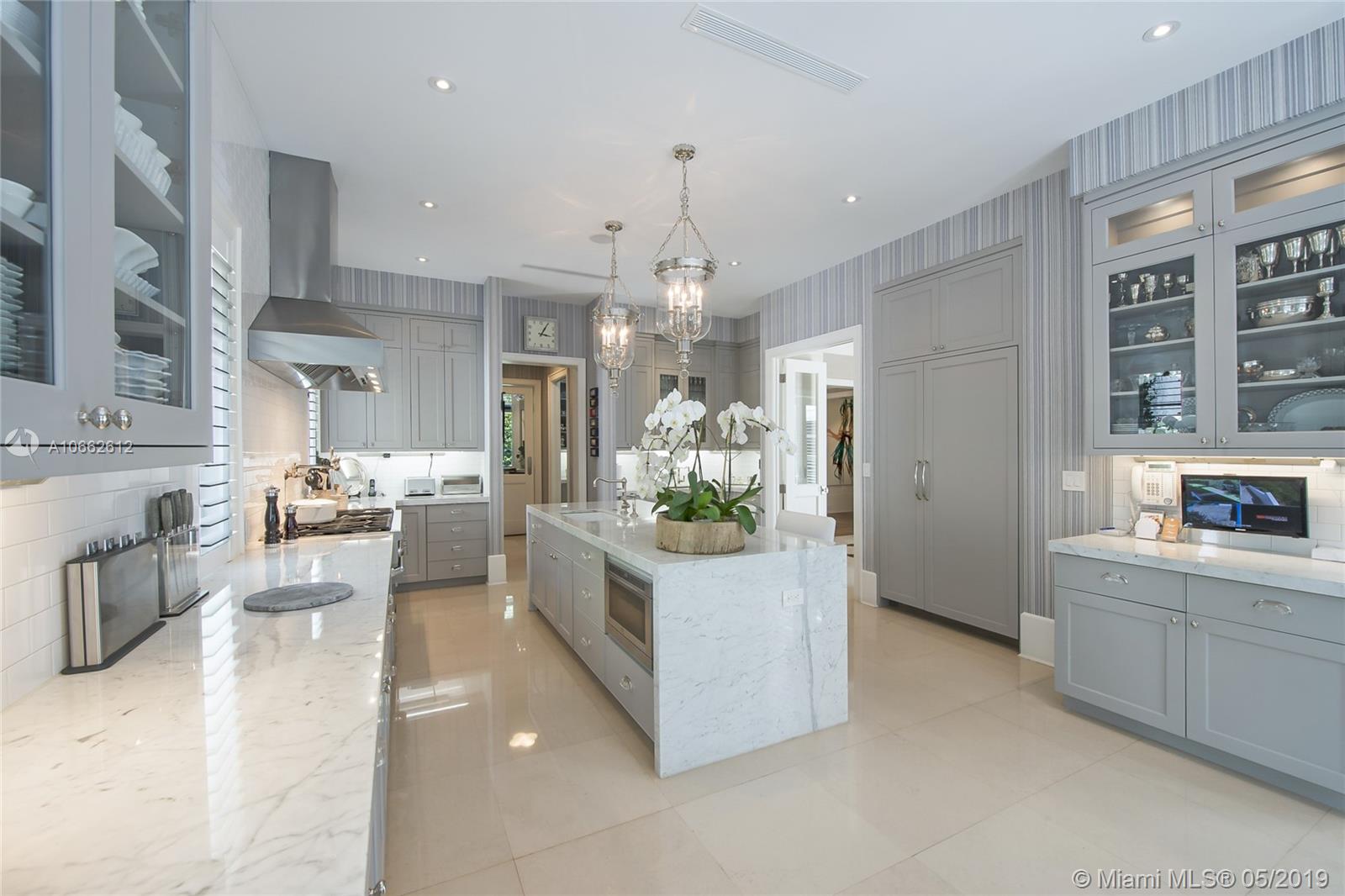 7610 Erwin Road Miami, FL 33143 - Photo 14 of 39