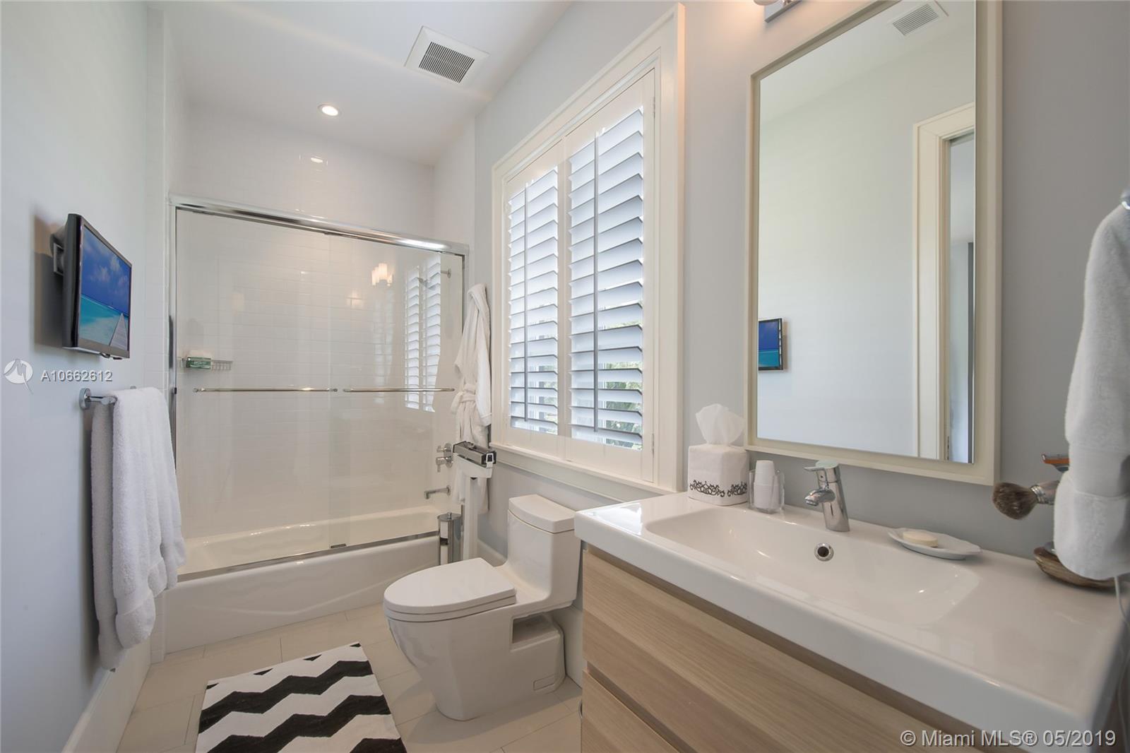 7610 Erwin Road Miami, FL 33143 - Photo 30 of 39