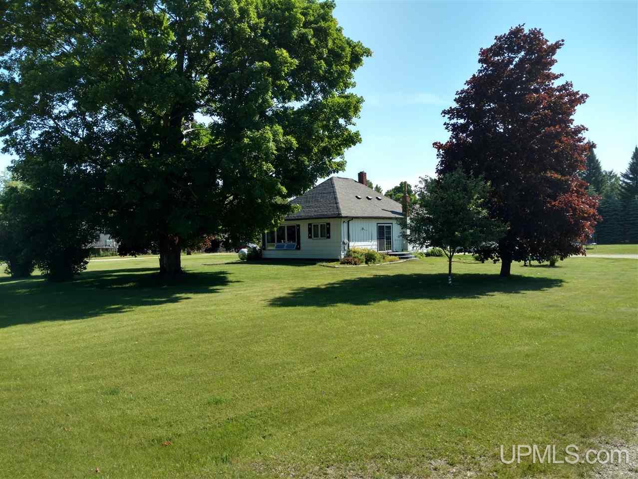 5704 G5 Road Escanaba, MI 49829 - Photo 7 of 10