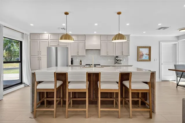 $650,000 | 13933 Cherry Creek Drive, Tampa, FL 33618