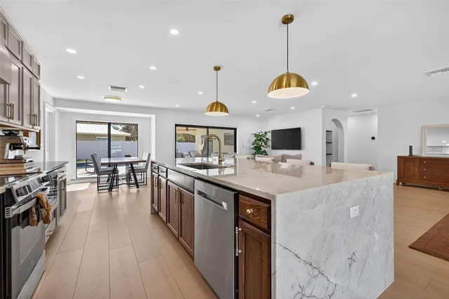 $650,000 | 13933 Cherry Creek Drive, Tampa, FL 33618