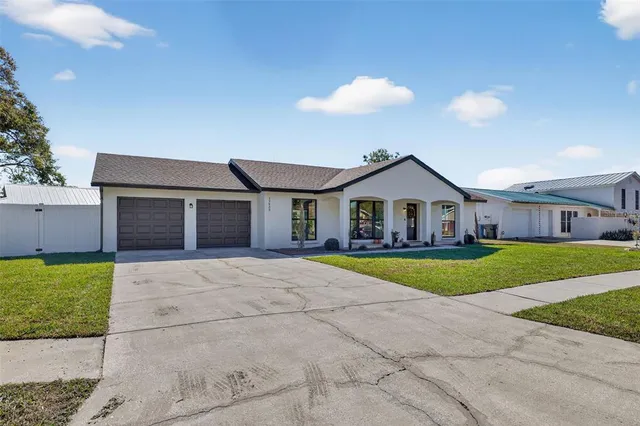 $650,000 | 13933 Cherry Creek Drive, Tampa, FL 33618