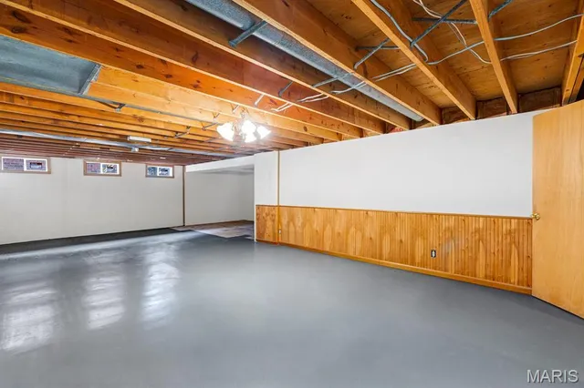 $230,000 | 2305 Belfast Drive, Florissant, MO 63033