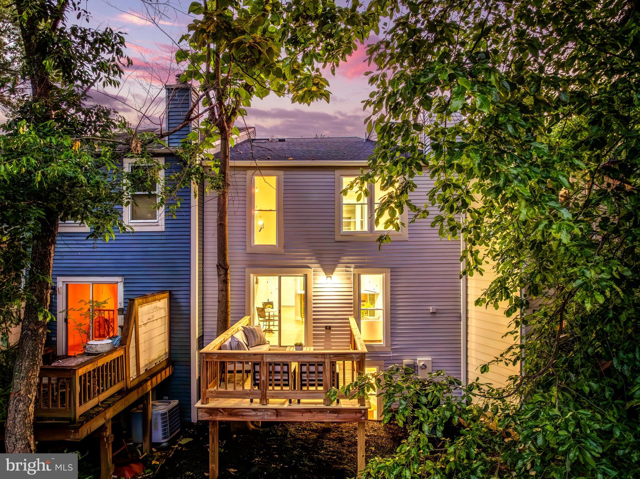 11213 Silentwood Lane Reston, VA 20191 - Photo 2 of 33
