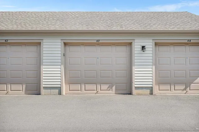 $639,000 | 100 Dudley Avenue, Unit H43, Old Saybrook, CT 06475