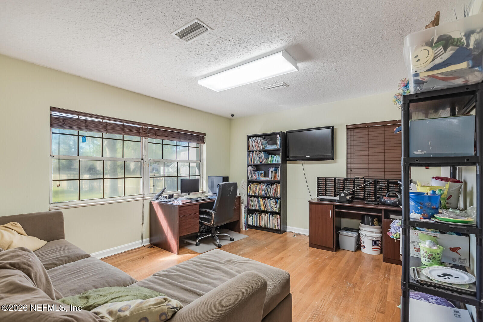 4365 Losco Road Jacksonville, FL 32257 - Photo 8 of 25 11_Front_Porch_Media_4365_Losco_Rd_11_ml