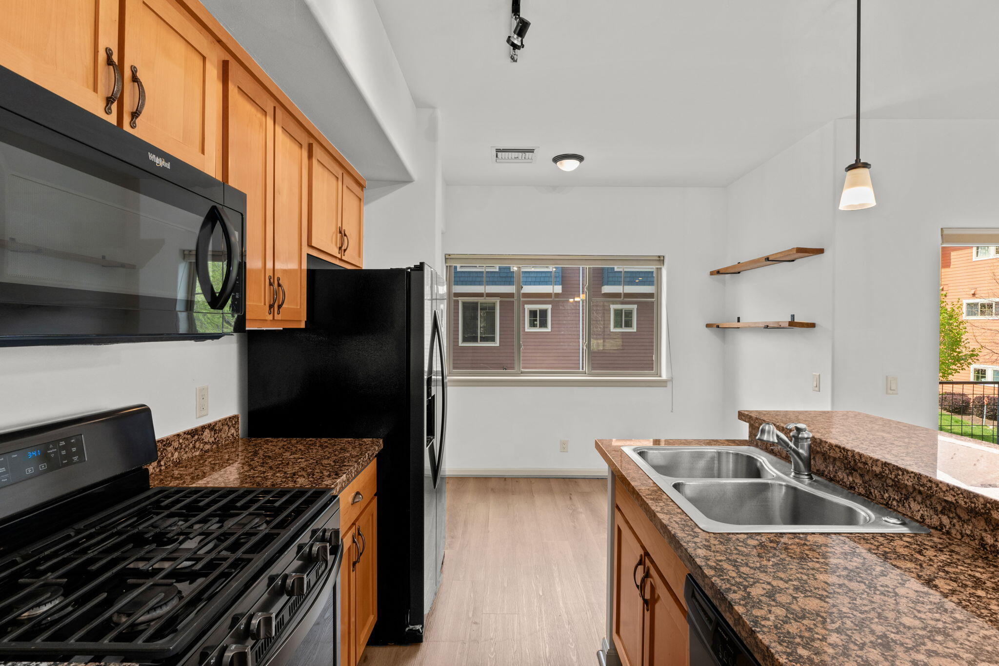 861 Countryside Boulevard Hailey, ID 83333 - Photo 6 of 29 Kitchen