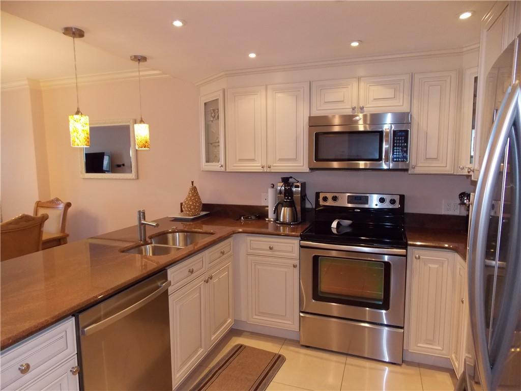 303 North Riverside Drive, Unit 604 Pompano Beach, FL 33062 - Photo 5 of 26 Photo 5