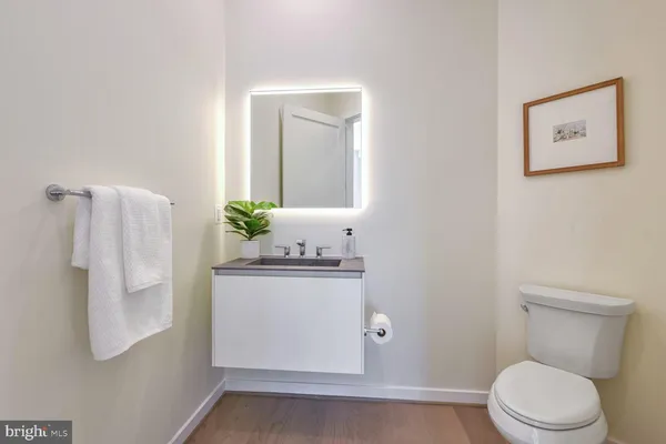 $1,698,000 | 129 Park Street Northeast, Unit B, Vienna, VA 22180