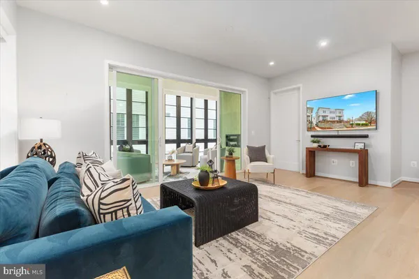 $1,698,000 | 129 Park Street Northeast, Unit B, Vienna, VA 22180