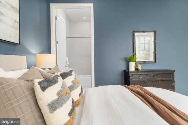 $1,698,000 | 129 Park Street Northeast, Unit B, Vienna, VA 22180