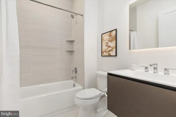 $1,698,000 | 129 Park Street Northeast, Unit B, Vienna, VA 22180