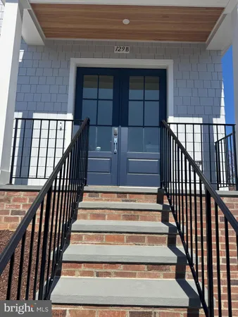 $1,698,000 | 129 Park Street Northeast, Unit B, Vienna, VA 22180