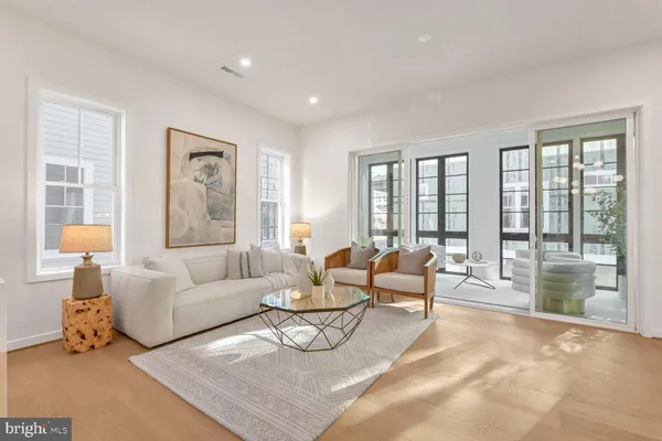 $1,698,000 | 129 Park Street Northeast, Unit B, Vienna, VA 22180