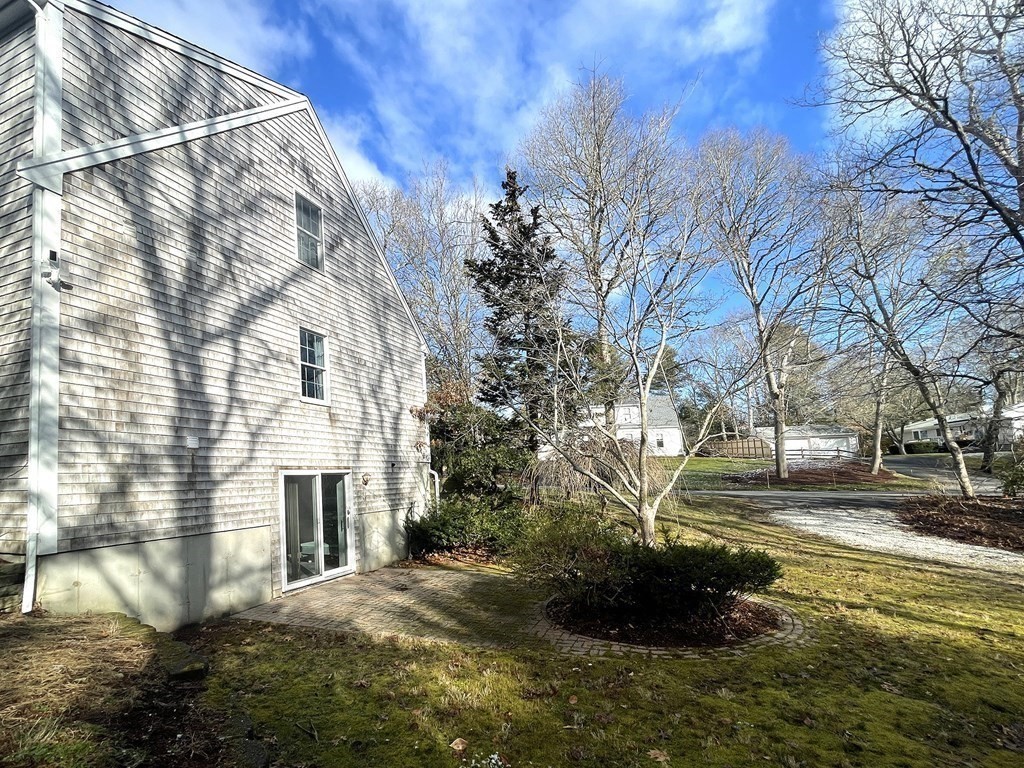 25 Wedgewood Drive Barnstable, MA 02632 - Photo 3 of 20