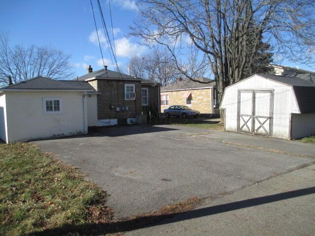 746 South Yearling Road Columbus, OH 43213 - Photo 8 of 10 Rear Parking