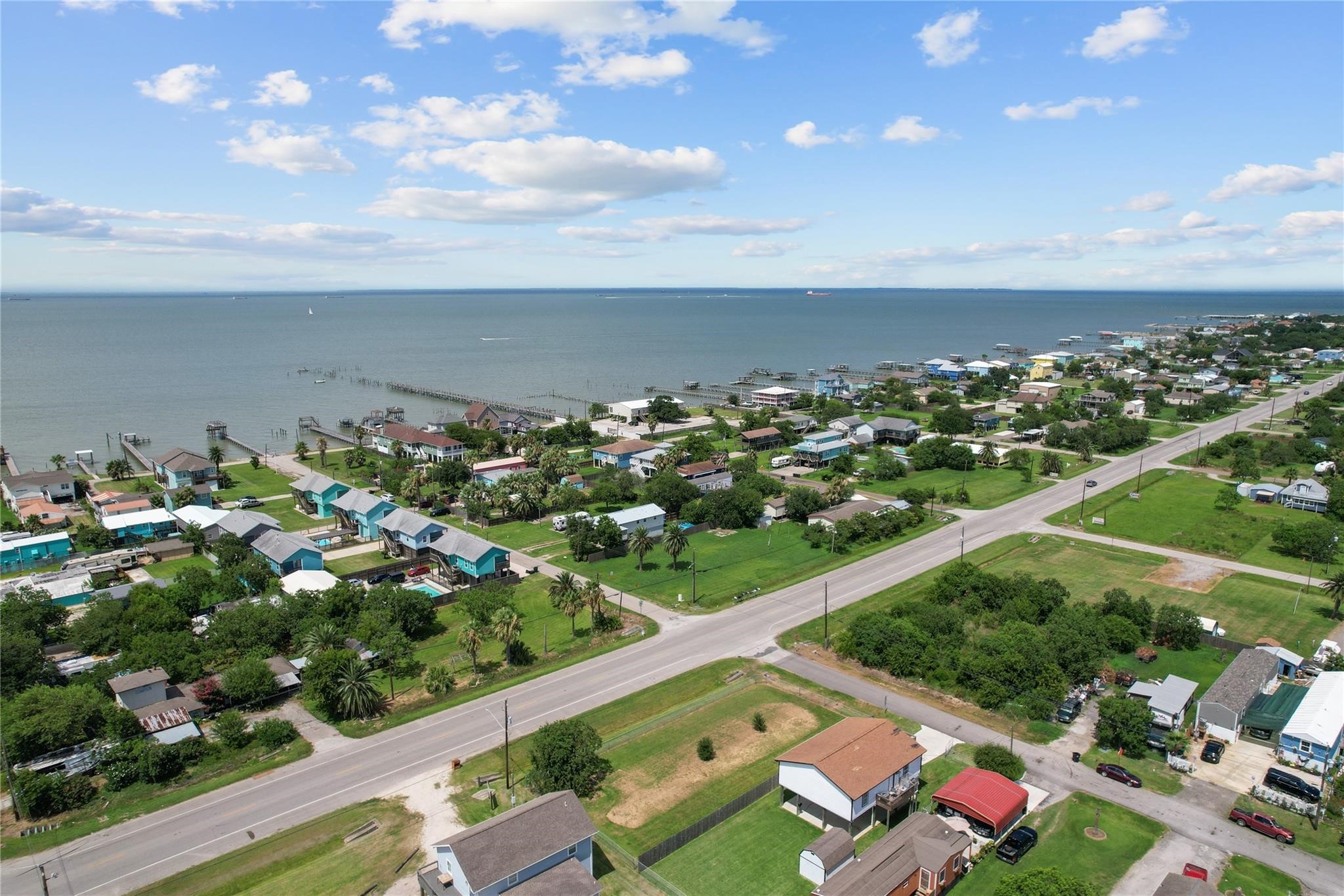 202 19th Street Dickinson, TX 77539 - Photo 12 of 16