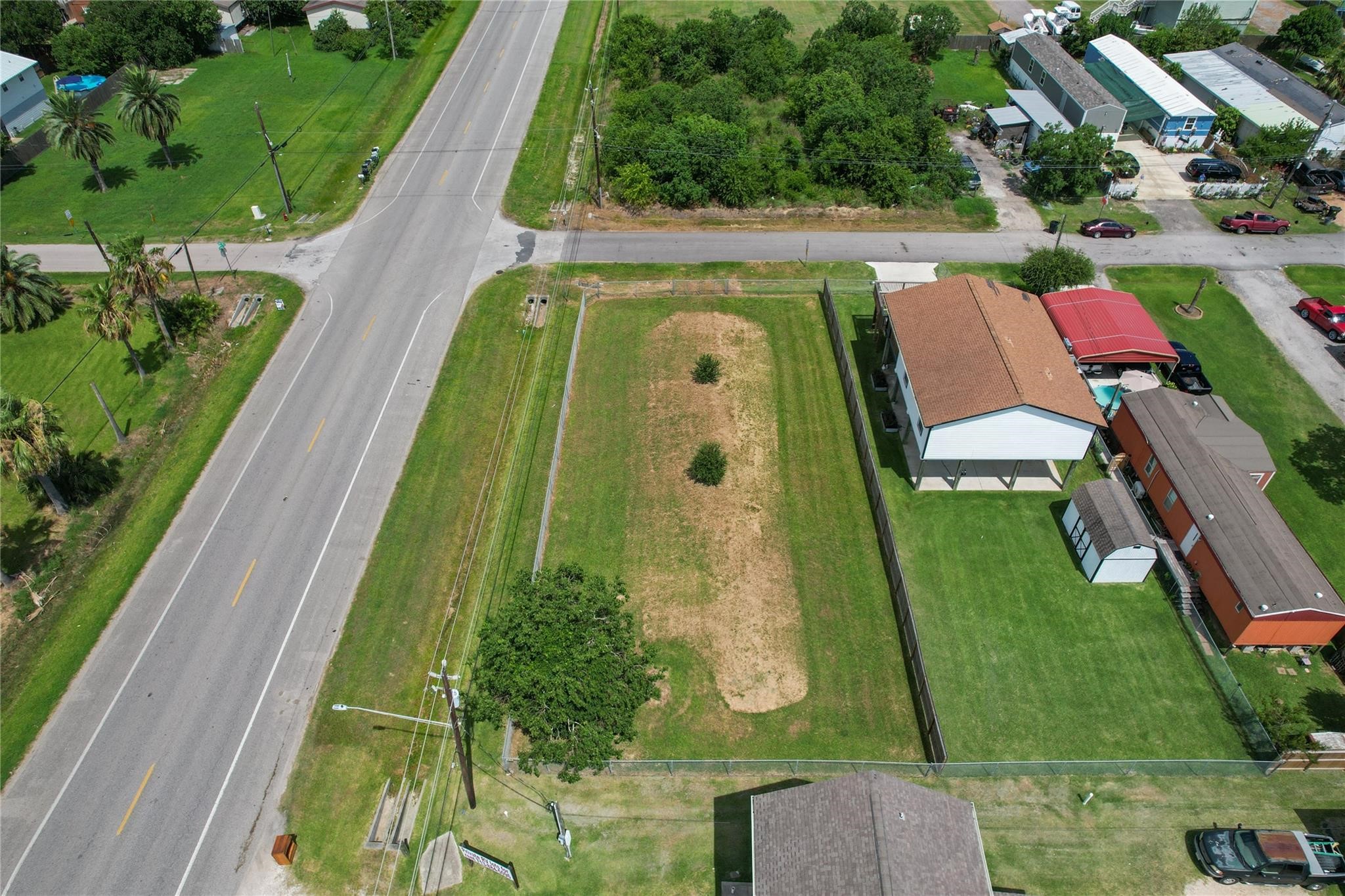 202 19th Street Dickinson, TX 77539 - Photo 13 of 16 an aerial view of a swimming pool
