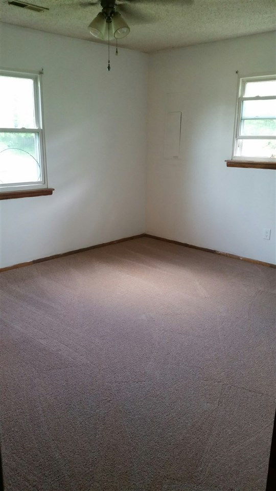 4655 Bell Road Newburgh, IN 47630 - Photo 13 of 19 Gallery Image 13