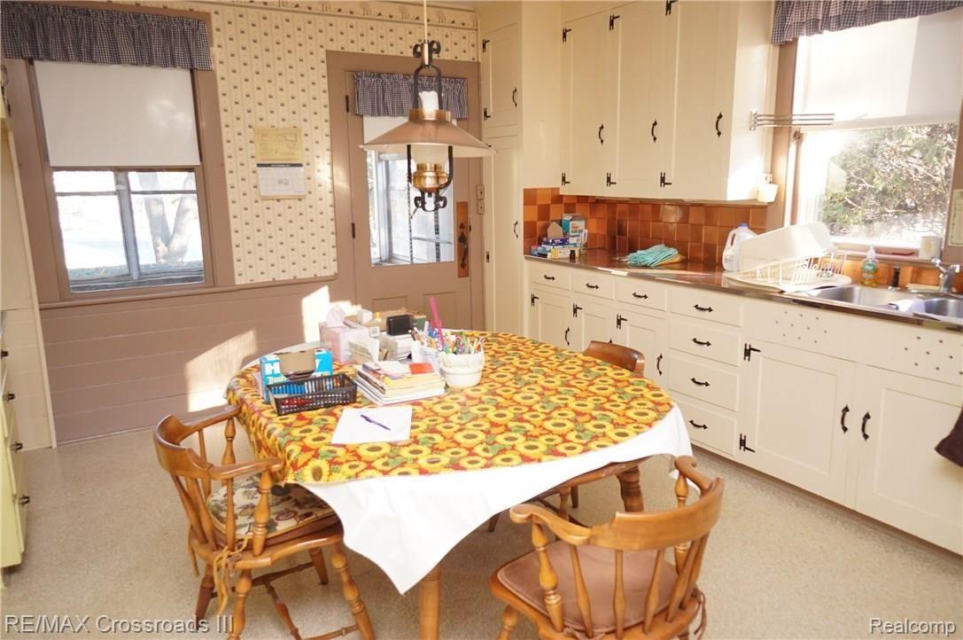 4401 Park Road Ann Arbor, MI 48103 - Photo 5 of 19 Country Kitchen
