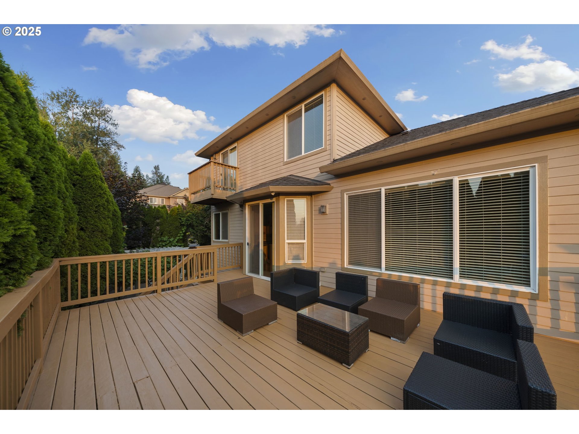 5219 Northwest Fernridge Drive Camas, WA 98607 - Photo 35 of 48 a view of sitting area in balcony