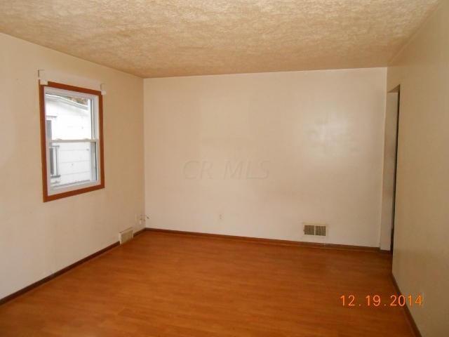 848 South Hampton Road Columbus, OH 43227 - Photo 4 of 10 Gallery Image 4
