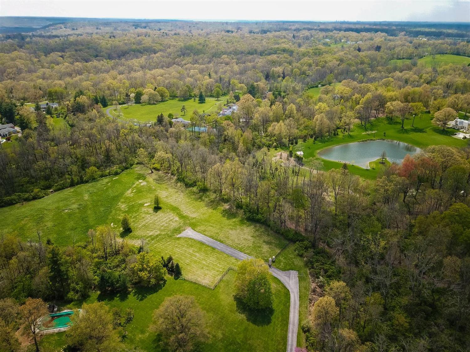 9645 Cunningham Road Cincinnati, OH 45243 - Photo 13 of 24 Gallery Image 13