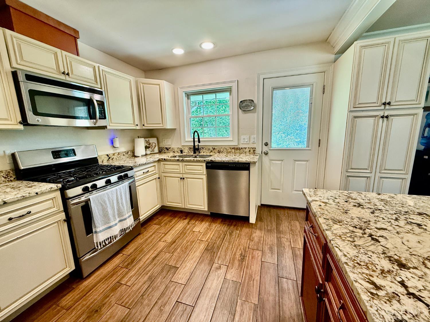 7860 Pfeiffer Road Montgomery, OH 45242 - Photo 15 of 40 Gallery Image 15