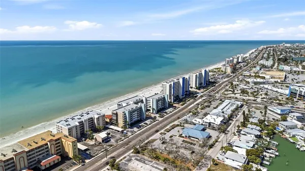 $659,900 | 14900 Gulf Boulevard, Unit 304, Madeira Beach, FL 33708